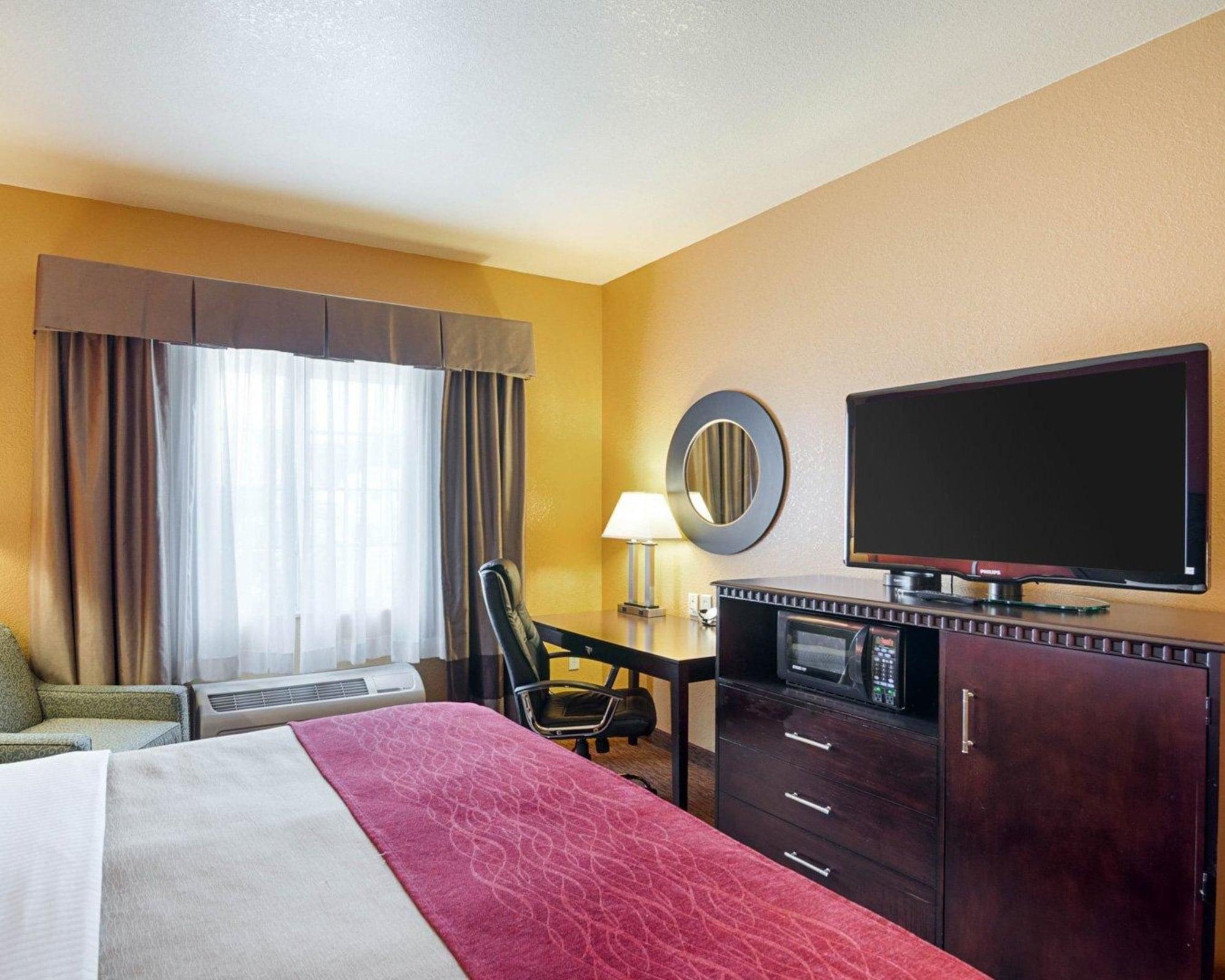 Comfort Inn & Suites Orange - Montpelier Экстерьер фото