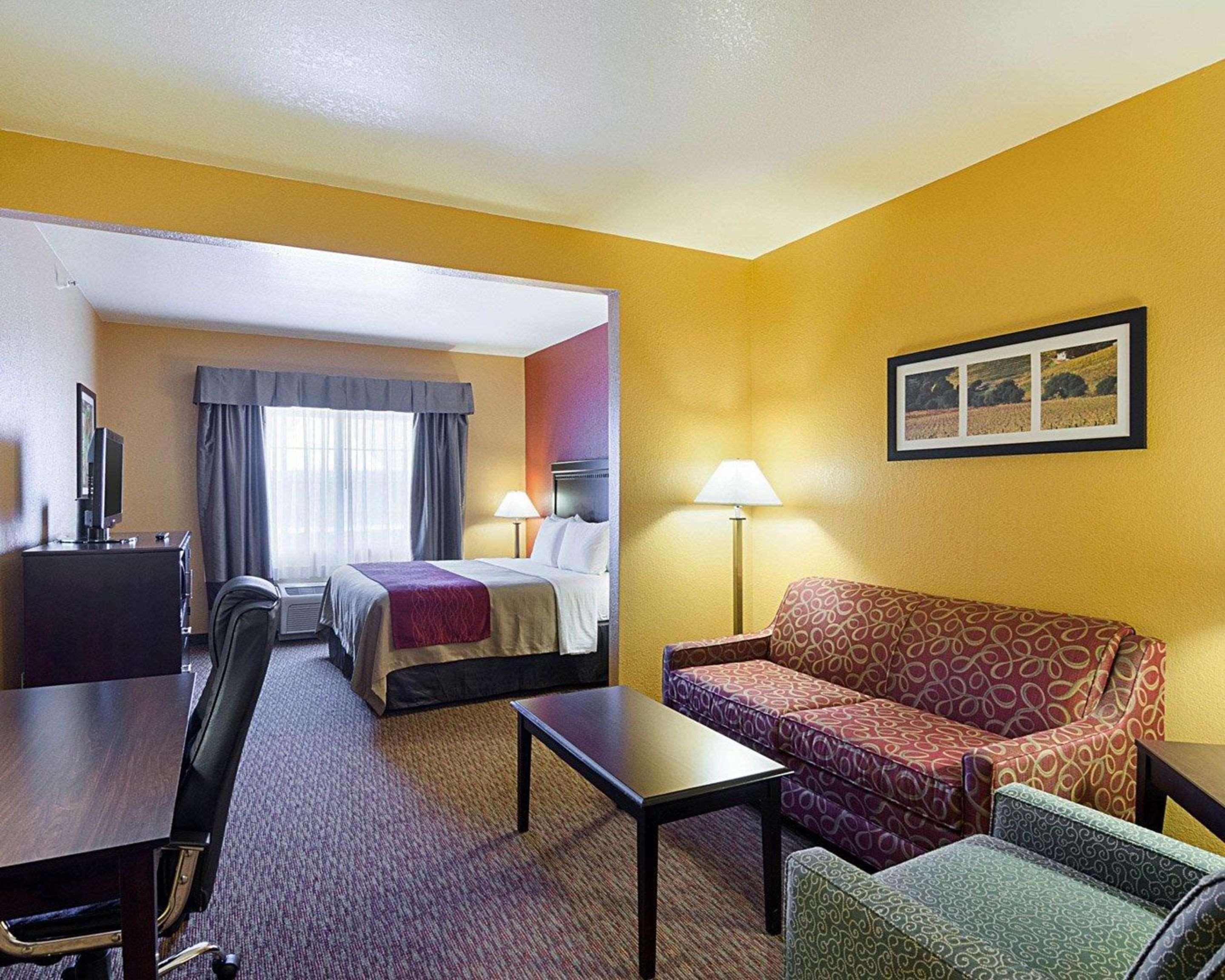 Comfort Inn & Suites Orange - Montpelier Экстерьер фото