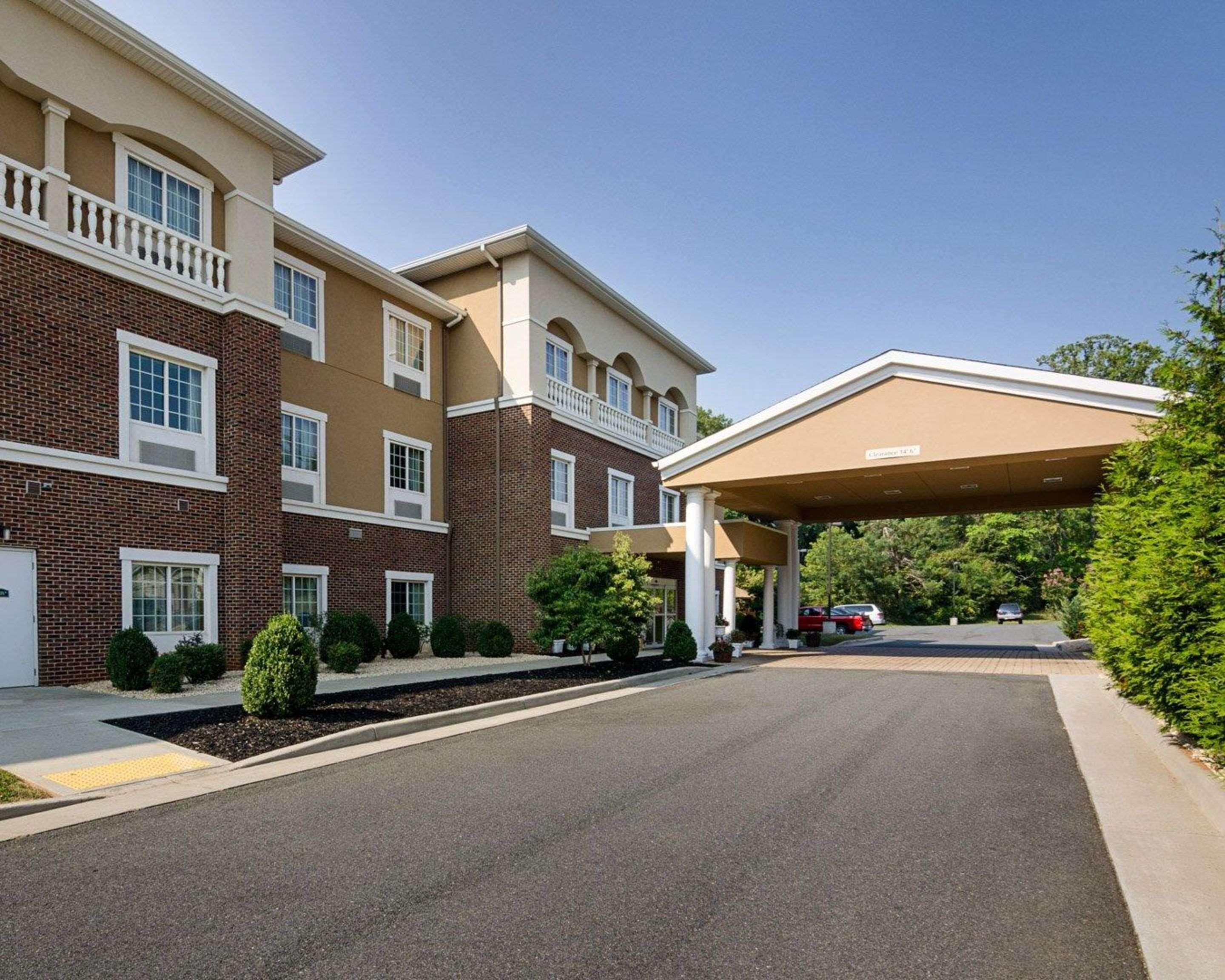 Comfort Inn & Suites Orange - Montpelier Экстерьер фото