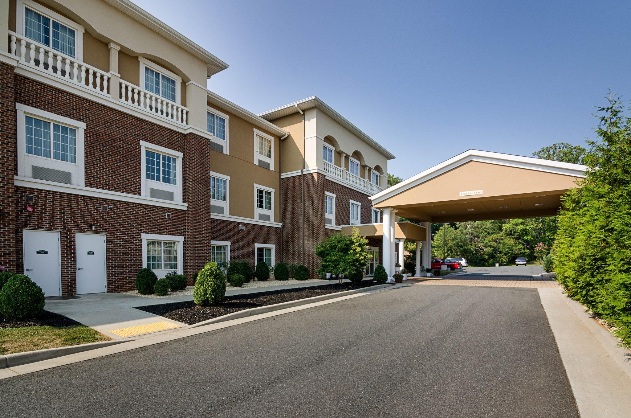 Comfort Inn & Suites Orange - Montpelier Экстерьер фото