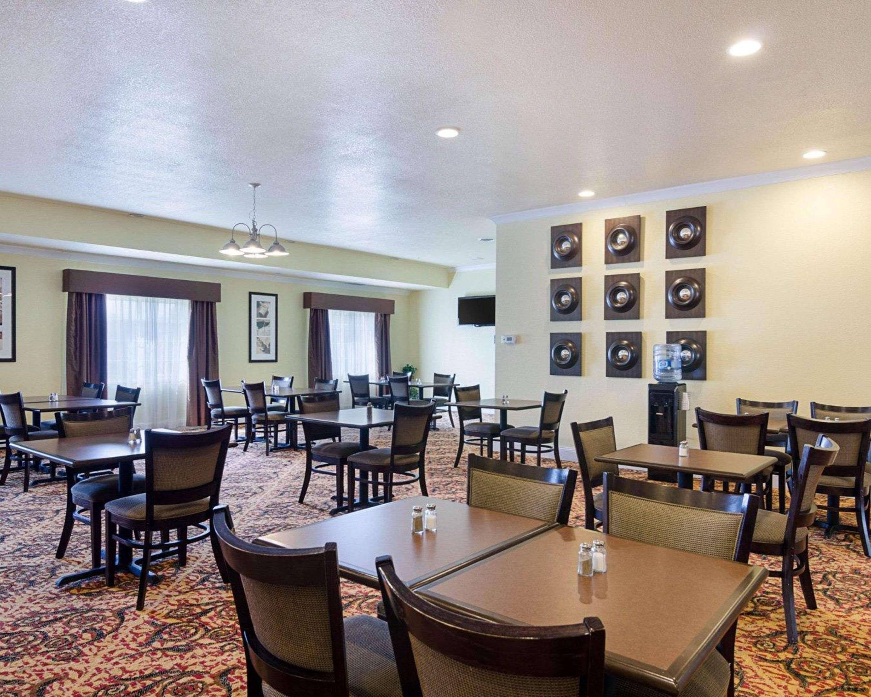 Comfort Inn & Suites Orange - Montpelier Экстерьер фото