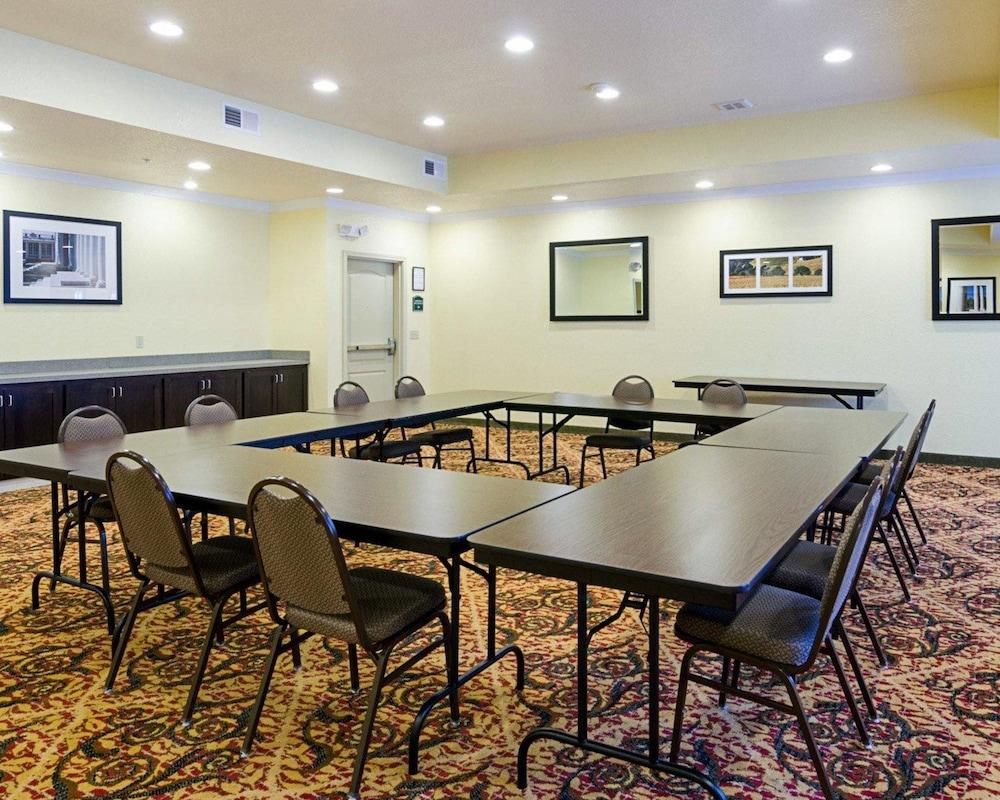 Comfort Inn & Suites Orange - Montpelier Экстерьер фото