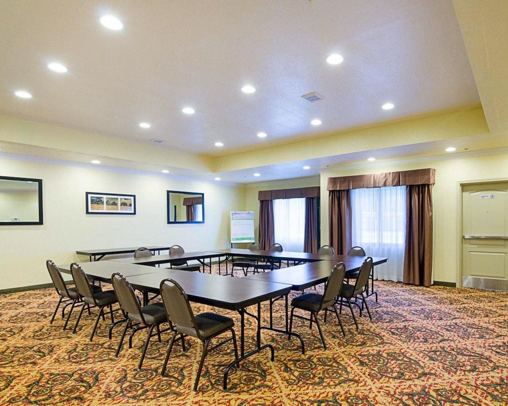 Comfort Inn & Suites Orange - Montpelier Экстерьер фото